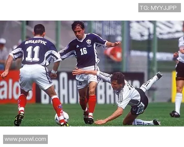 南京足球队在世界杯积分榜上以98分稳居第一引发热议